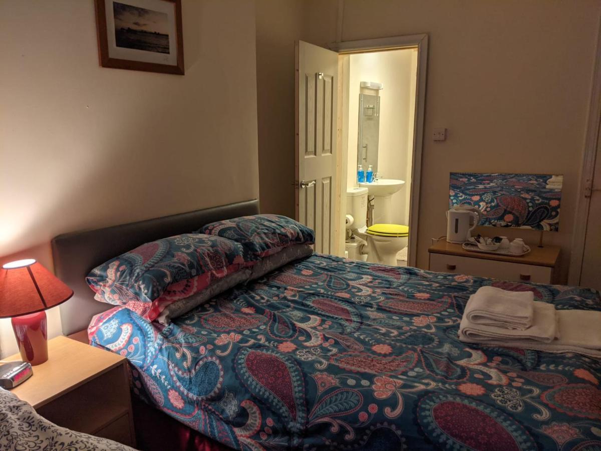 Overton Villa Hotel ランディドノー エクステリア 写真