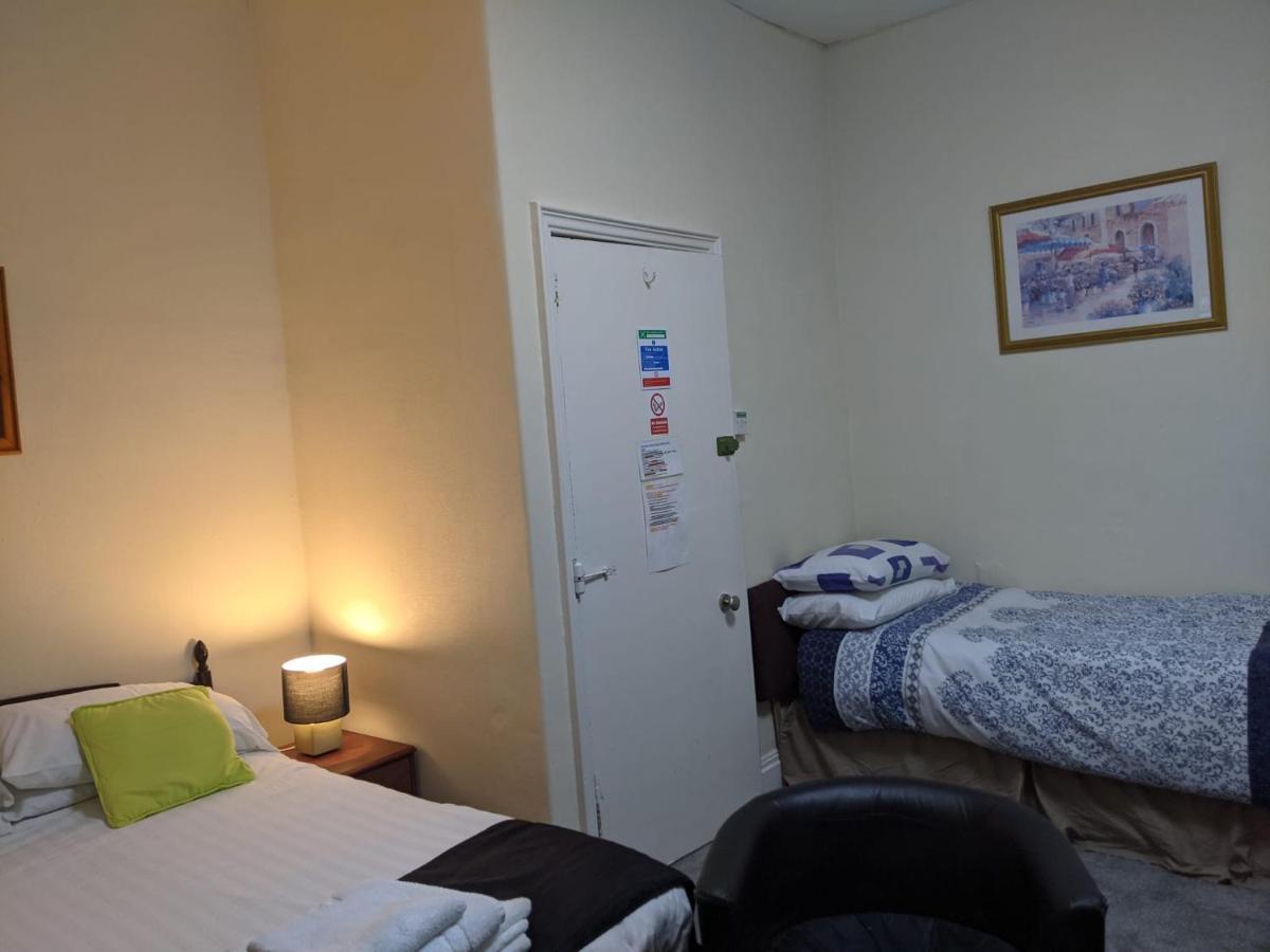 Overton Villa Hotel ランディドノー エクステリア 写真